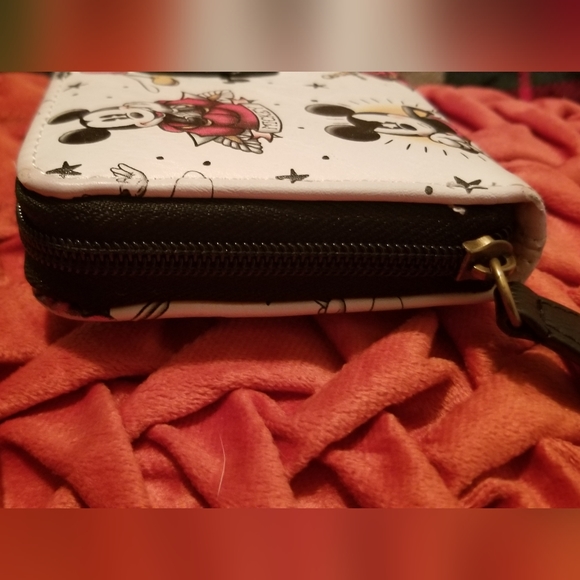 Loungefly Mickey and Minnie Tattoo AOP wallet - Picture 6 of 12